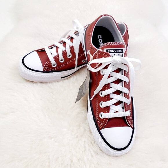 Converse Chuck Taylor All Star Leather Low Top Shoes - Picture 2 of 7